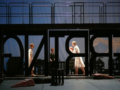 Melanie Spitau in Albert Herring. Foto: Horst Schmeck