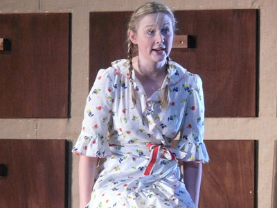 Melanie Spitau in Albert Herring. Foto: Horst Schmeck