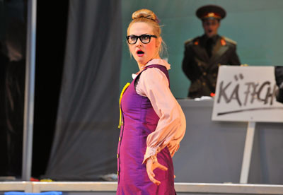 Melanie Spitau als Minerva in Orpheus in der Unterwelt